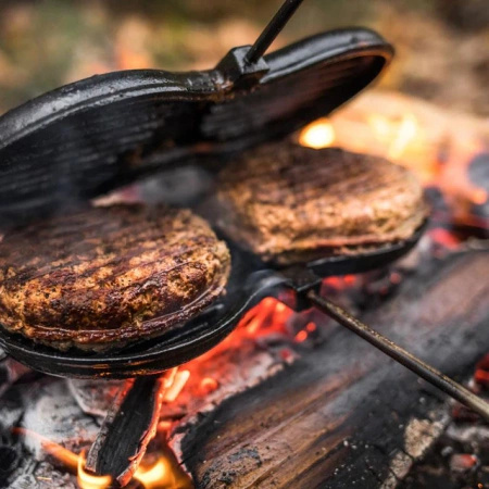 Żeliwny Opiekacz do Burgerów na Ognisko Petromax