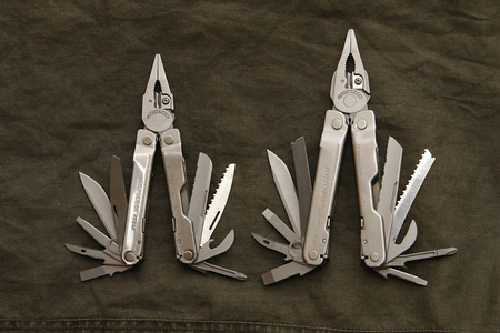 Multitool Leatherman Rebar Srebrny (831557) - 17 narzędzi