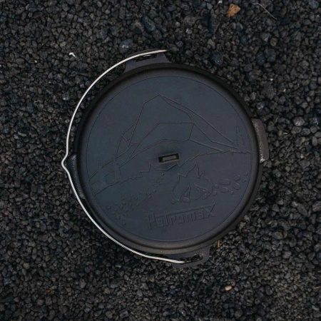 Kociołek żeliwny Petromax Dutch Oven FT6 Essential z płaskim dnem