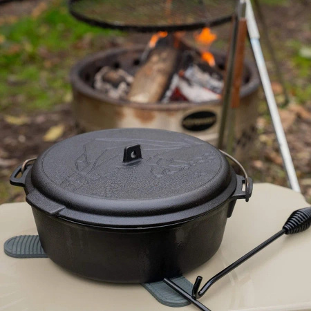 Kociołek żeliwny Petromax Dutch Oven FT9 Essential z płaskim dnem