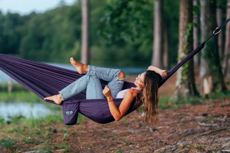 Hamak z systemem zawieszenia ENO TravelNest Hammock & Straps Combo - Plum