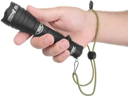 Latarka Armytek Predator XP-E2 Green