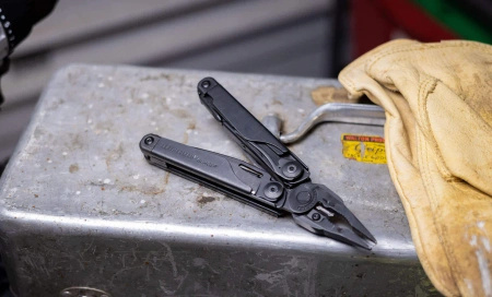 Multitool Leatherman Surge Black (831334) - 21 narzędzi