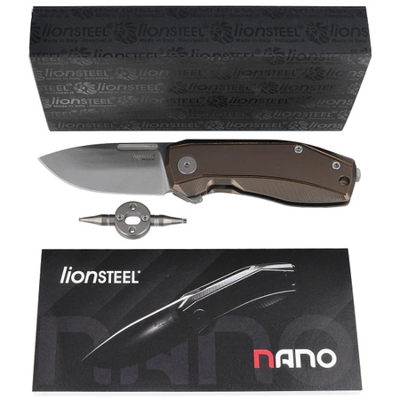 Nóż składany LionSteel Nano Bronze Titanium, Satin CPM MagnaCut (NA01 BR)