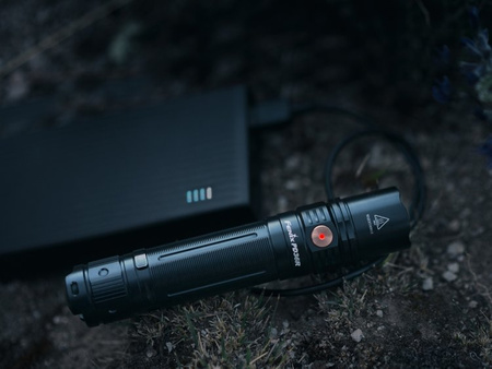 Latarka Fenix PD36R