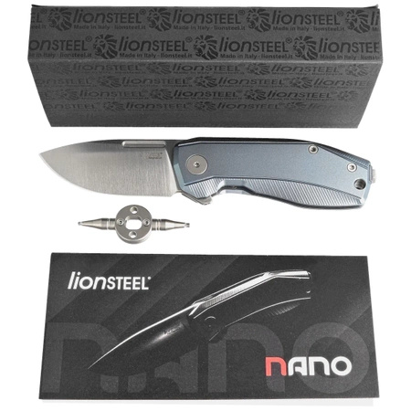 Nóż składany LionSteel Nano Blue Titanium, Satin MagnaCut (NA01 BL)