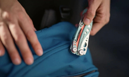 Multitool Leatherman Skeletool CX Nightshade (833127) - 7 narzędzi