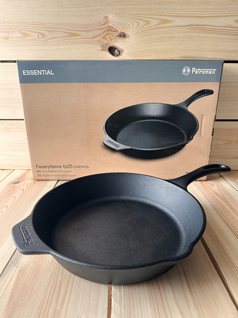 Patelnia żeliwna Petromax Fire Skillet FP25 Essential