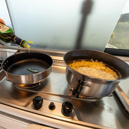Zestaw naczyń kempingowych Dimego Petromax Cookware