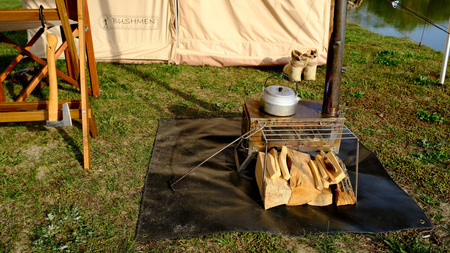 Bushmen - Mata ognioodporna Fastfold Fire Mat 1x1 m